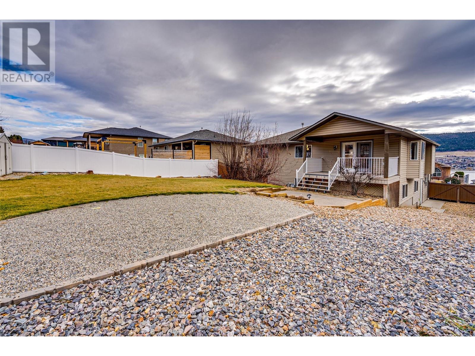 7104 Lakeridge Drive, Vernon, British Columbia  V1H 1P3 - Photo 32 - 10337418