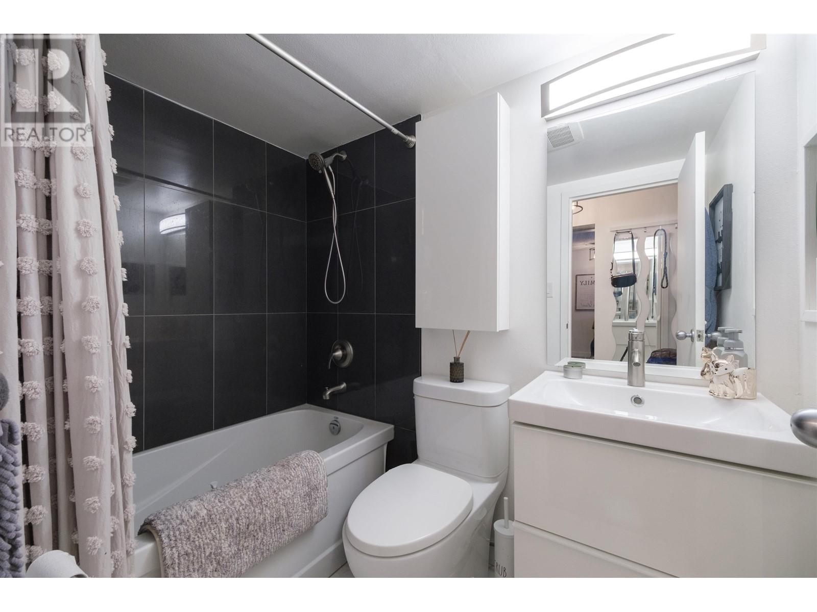 228 3451 Springfield Drive, Richmond, British Columbia  V7E 1Z2 - Photo 15 - R2973271