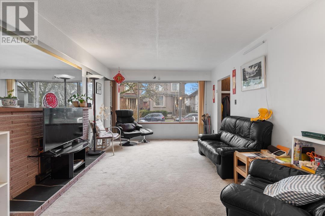 4985 Elgin Street, Vancouver, British Columbia  V5W 3J7 - Photo 4 - R2973198