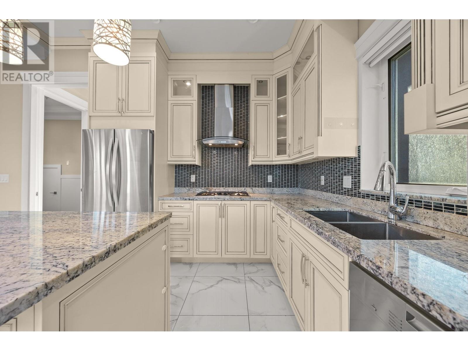 Listing Picture 15 of 37 : 273 E 58TH AVENUE, Vancouver / 溫哥華 - 魯藝地產 Yvonne Lu Group - MLS Medallion Club Member