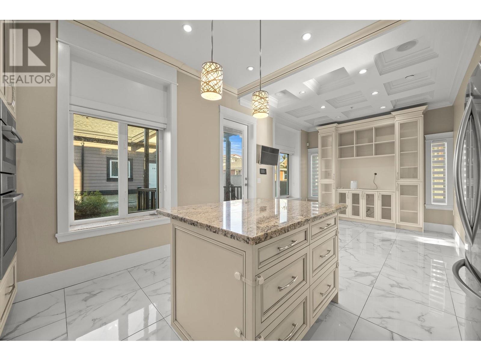 Listing Picture 16 of 37 : 273 E 58TH AVENUE, Vancouver / 溫哥華 - 魯藝地產 Yvonne Lu Group - MLS Medallion Club Member