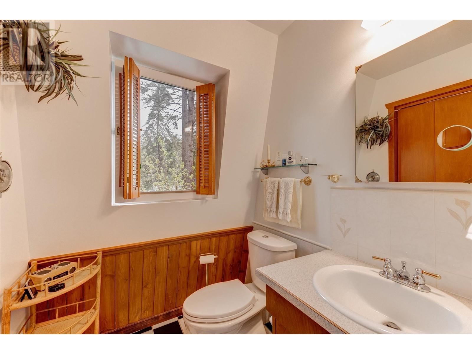 Property at 16550 Barkley Road image 3