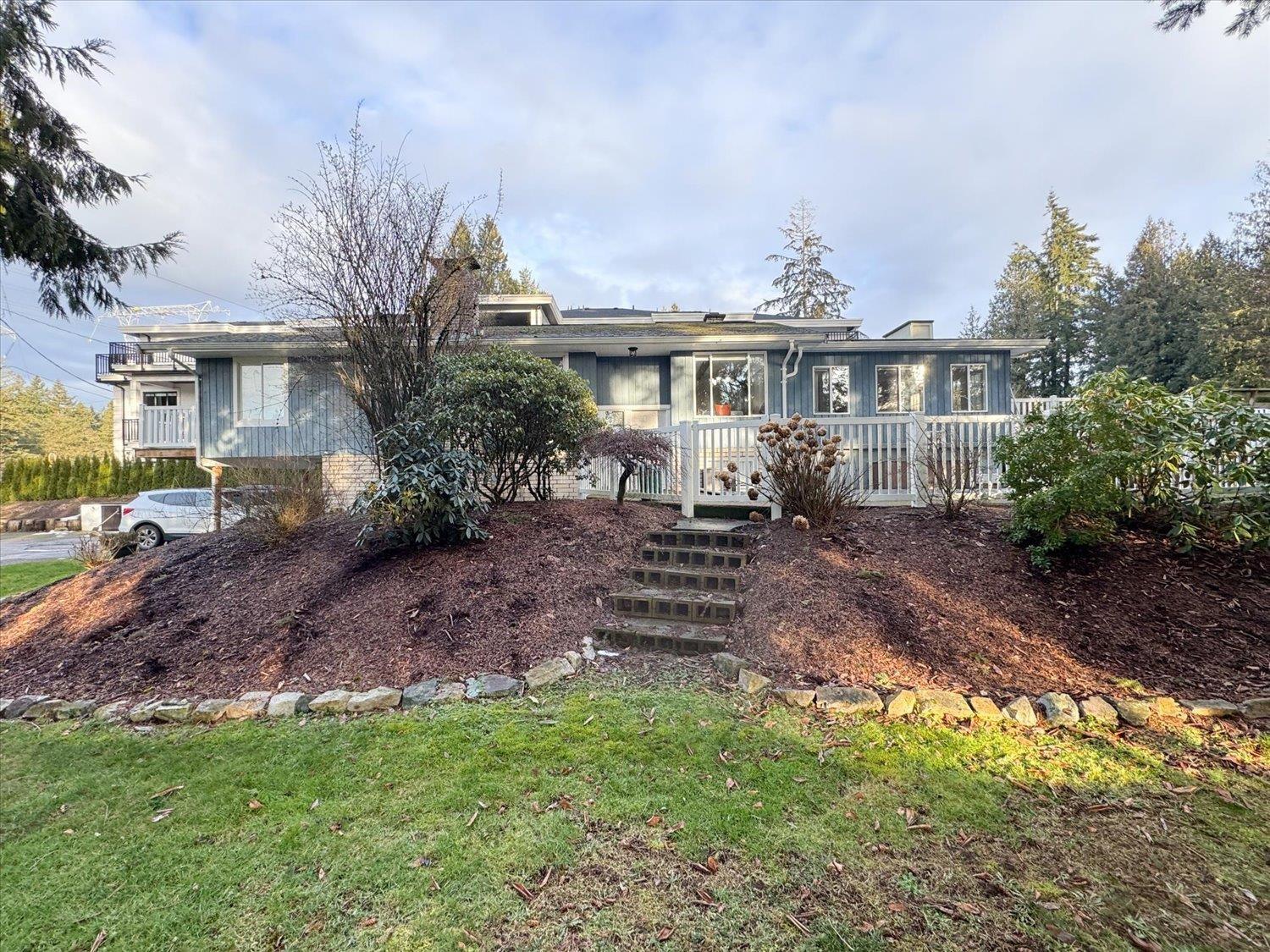 3164 Old Clayburn Road, Abbotsford, British Columbia  V2S 4H3 - Photo 4 - R2973317