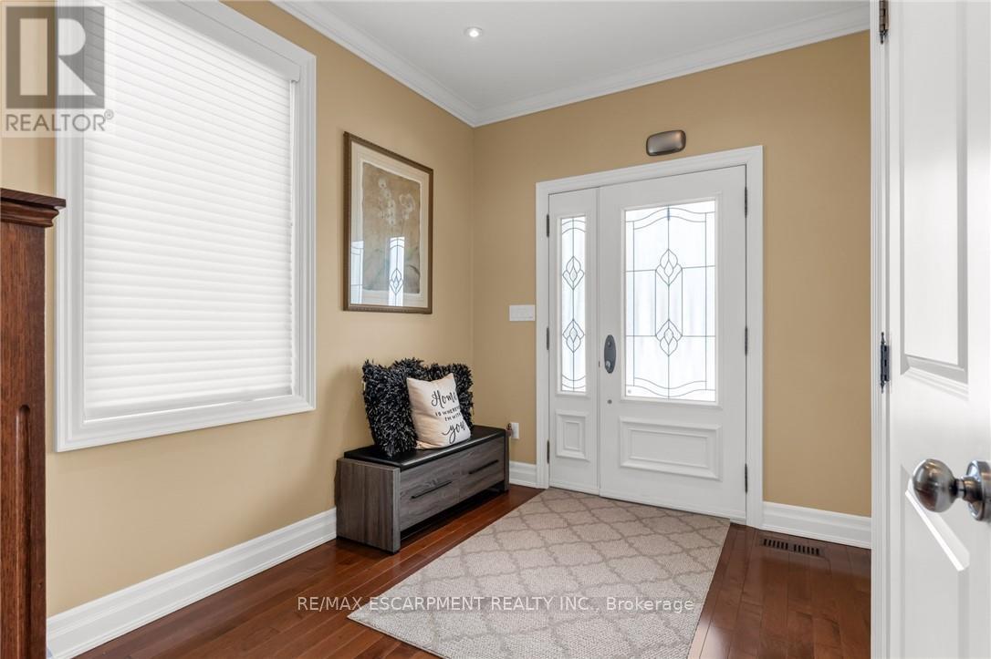 Property at 1705 UPPER WELLINGTON STREET image 3