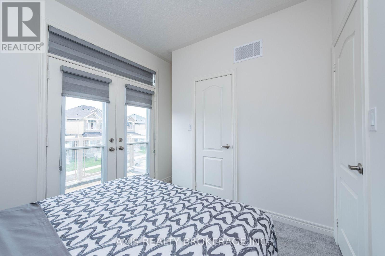 43 Silver Meadow Gardens, Hamilton (Waterdown), Ontario  L8B 1Z4 - Photo 42 - X12000338