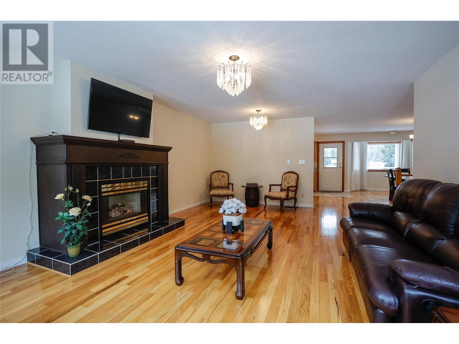 2267 11th Avenue Castlegar