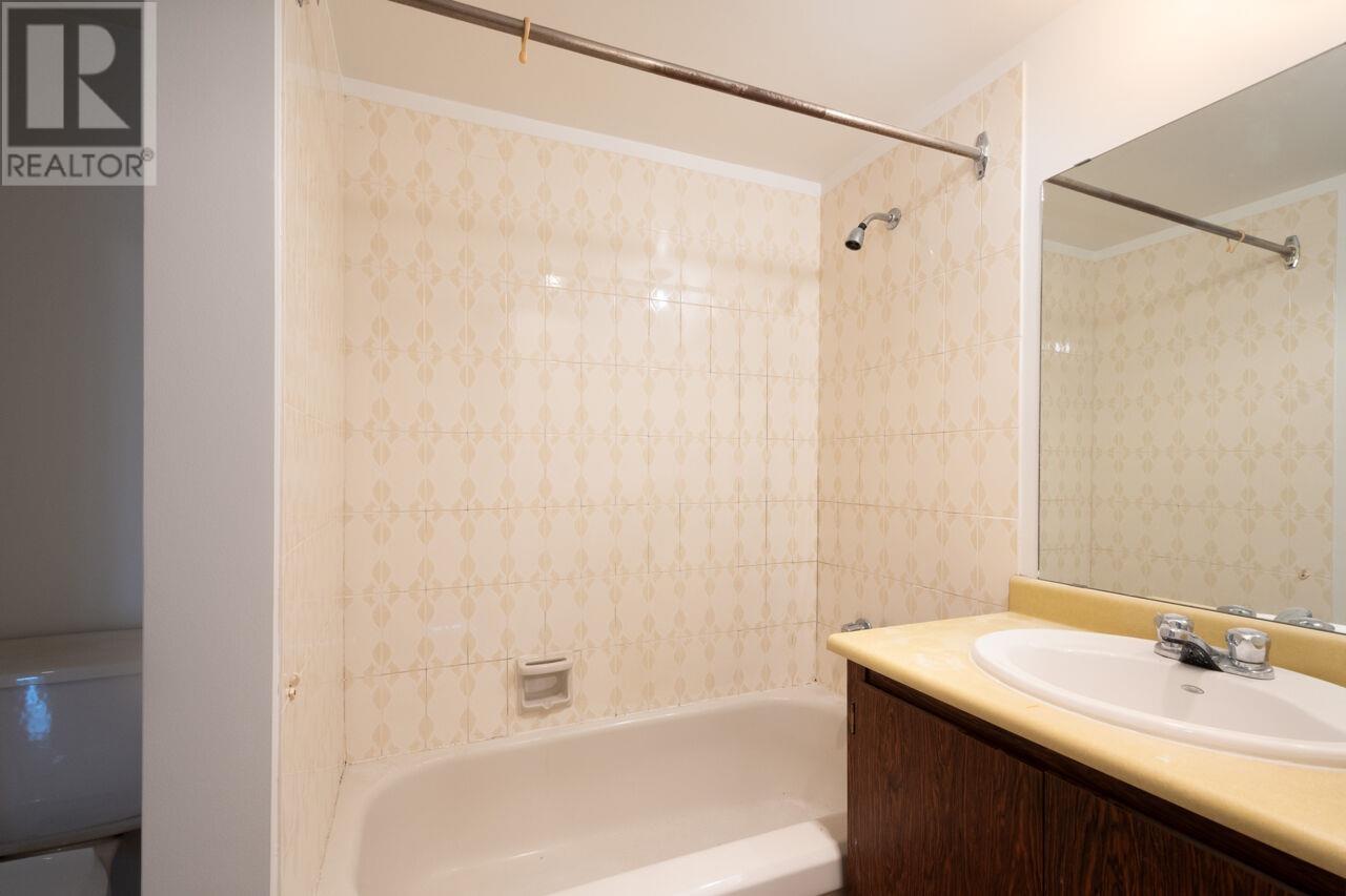 Listing Picture 34 of 40 : 302 2355 TRINITY STREET, Vancouver / 溫哥華 - 魯藝地產 Yvonne Lu Group - MLS Medallion Club Member