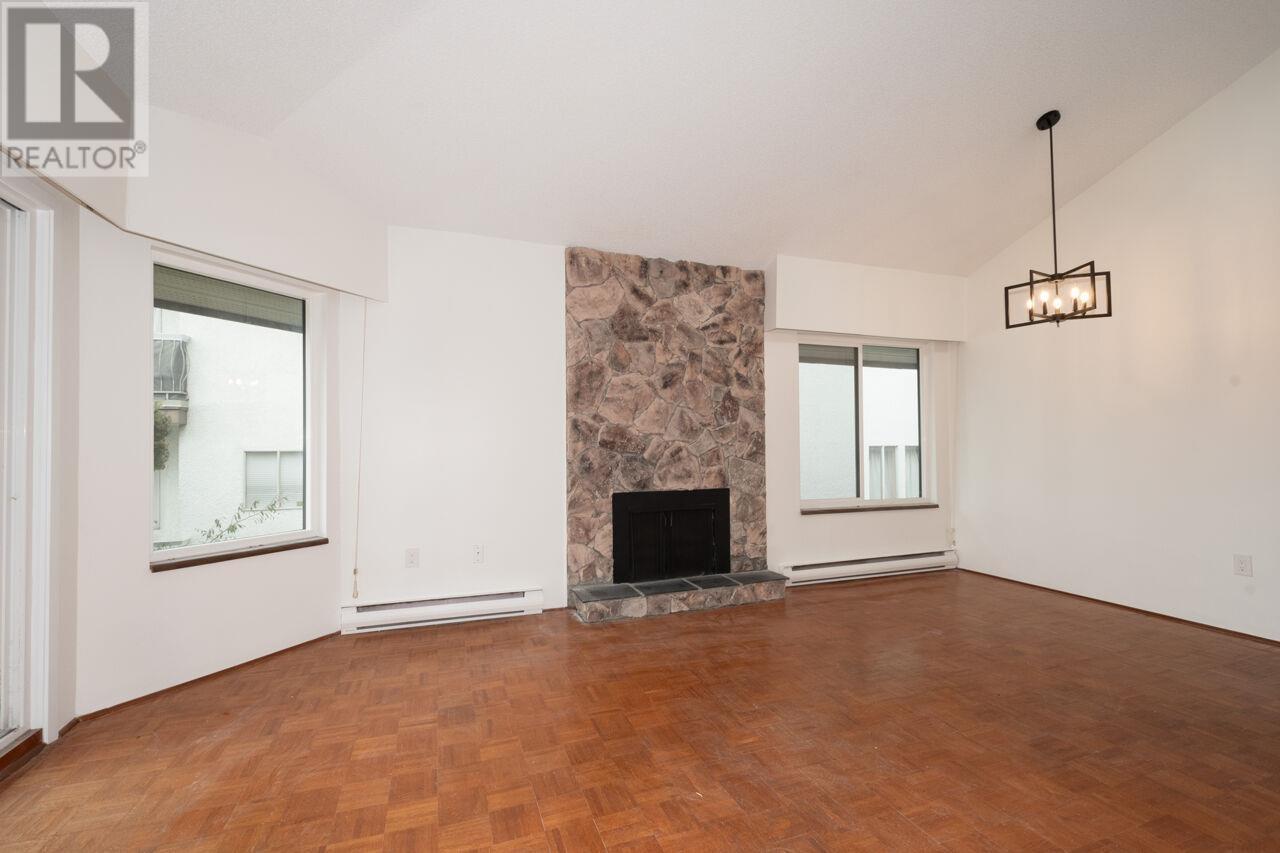 Listing Picture 11 of 40 : 302 2355 TRINITY STREET, Vancouver / 溫哥華 - 魯藝地產 Yvonne Lu Group - MLS Medallion Club Member