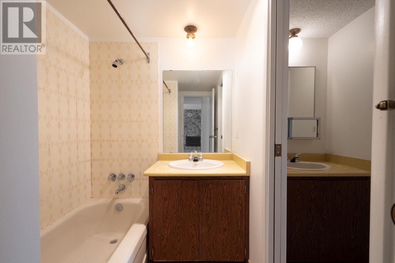 Listing Picture 33 of 40 : 302 2355 TRINITY STREET, Vancouver / 溫哥華 - 魯藝地產 Yvonne Lu Group - MLS Medallion Club Member