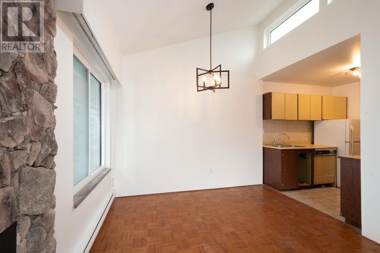 Listing Picture 21 of 40 : 302 2355 TRINITY STREET, Vancouver / 溫哥華 - 魯藝地產 Yvonne Lu Group - MLS Medallion Club Member