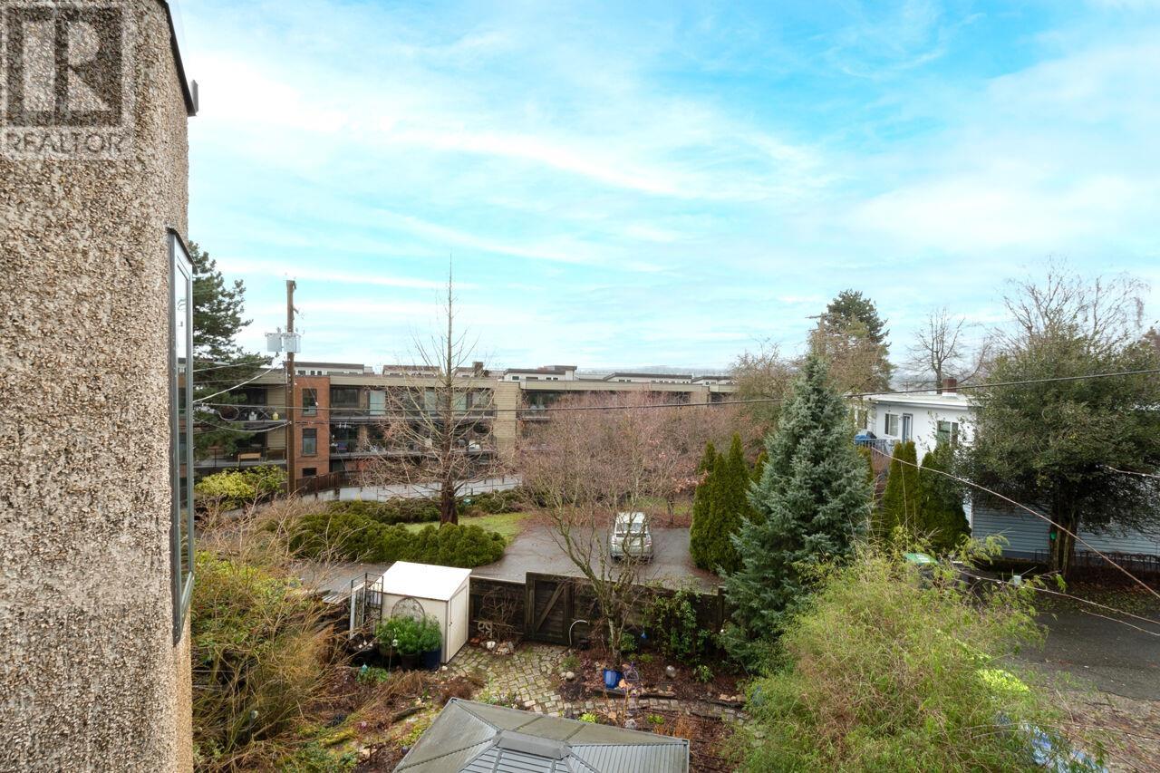 Listing Picture 36 of 40 : 302 2355 TRINITY STREET, Vancouver / 溫哥華 - 魯藝地產 Yvonne Lu Group - MLS Medallion Club Member