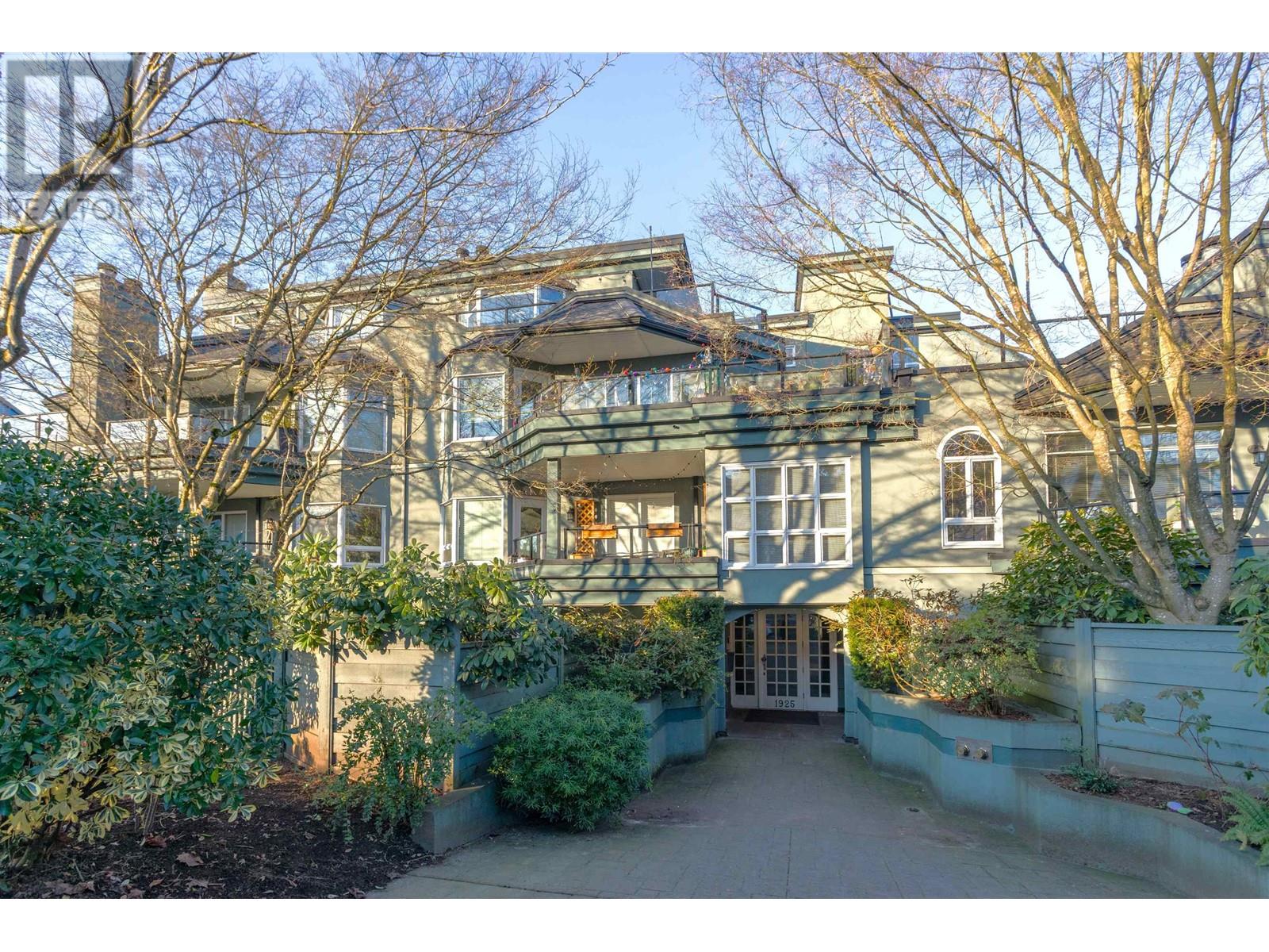 102 1925 W 2nd Avenue, Vancouver, British Columbia  V6J 1J2 - Photo 1 - R2962873