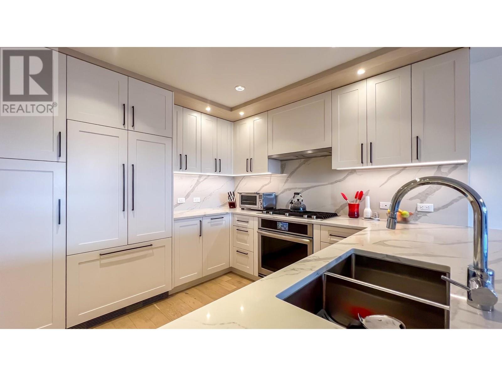 201 12088 3RD AVENUE, richmond, British Columbia