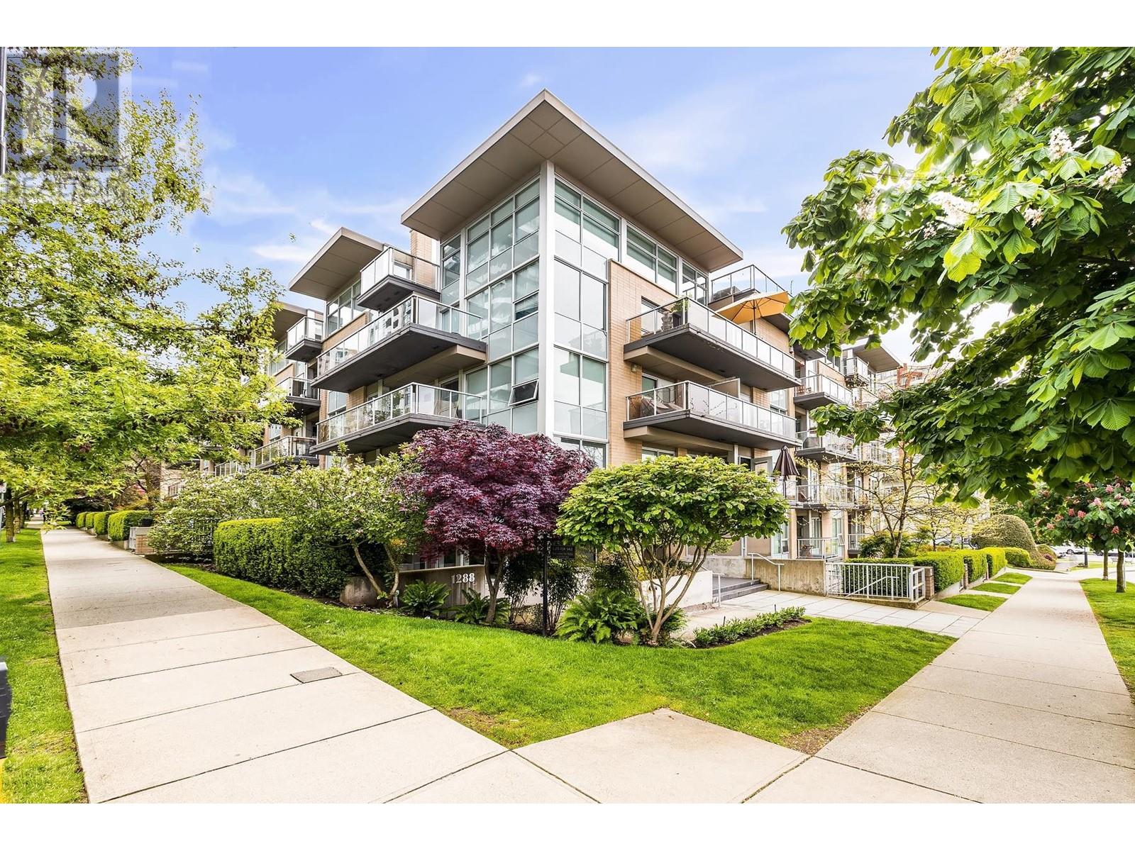 207 1288 Chesterfield Avenue, North Vancouver, British Columbia  V7M 0B1 - Photo 1 - R2973326