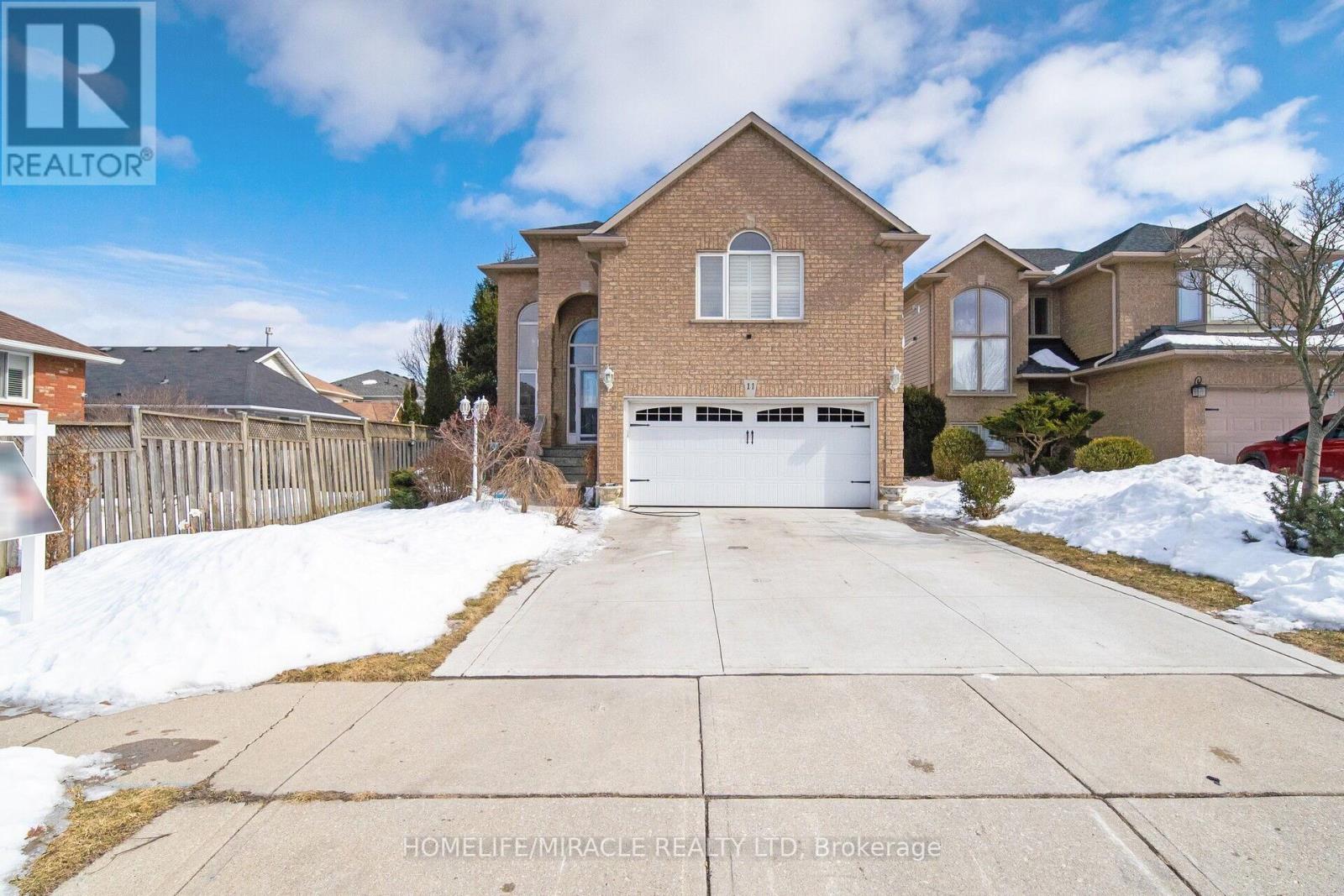 Property at 11 REDTAIL CRESCENT image 2