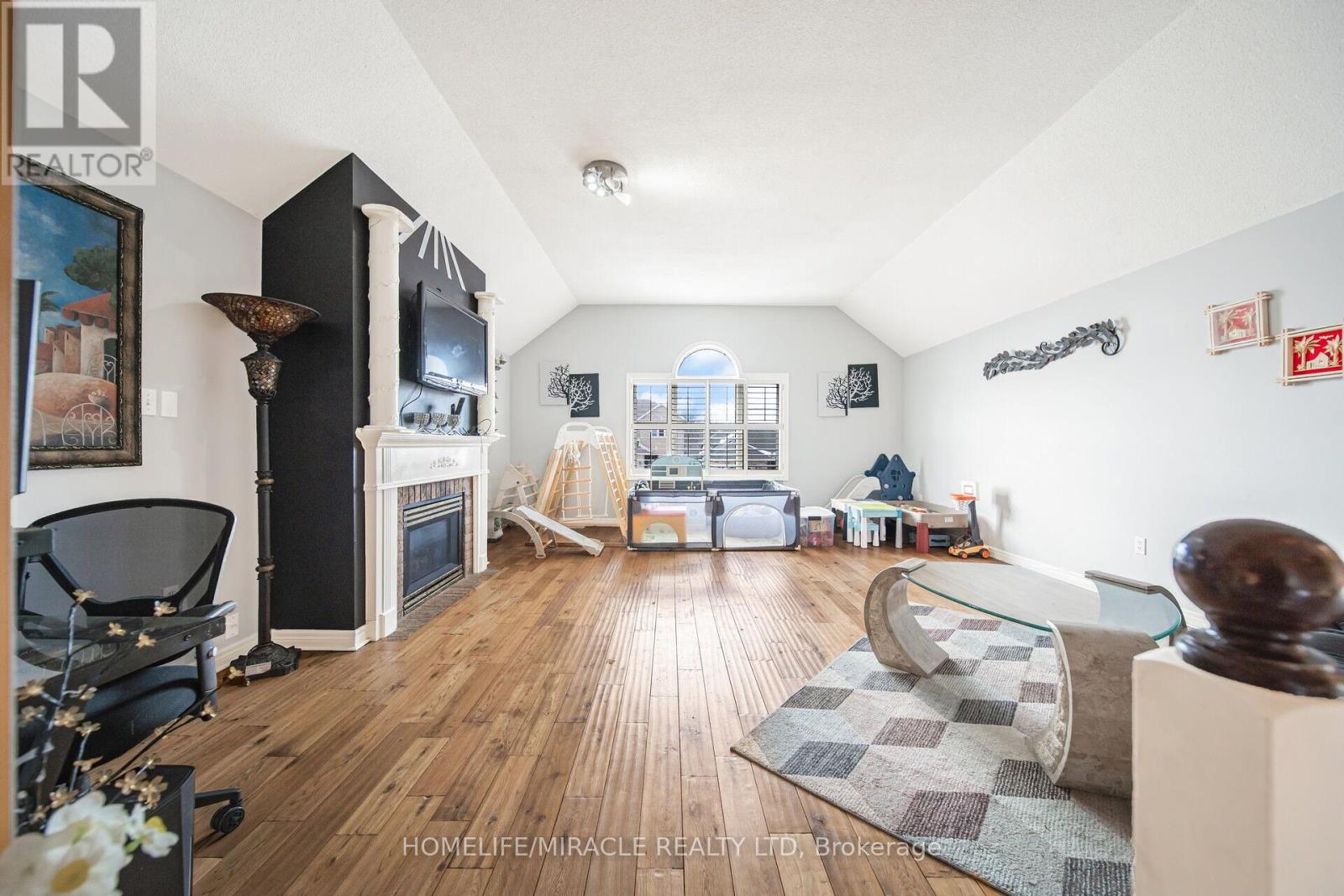 11 Redtail Crescent, Hamilton, Ontario  L9B 2R6 - Photo 8 - X12000412
