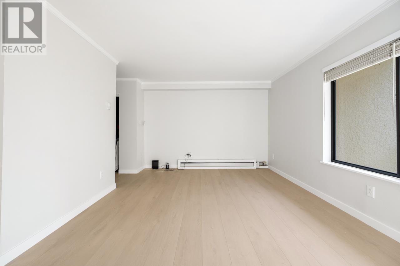 Listing Picture 7 of 19 : 206 1215 PACIFIC STREET, Vancouver / 溫哥華 - 魯藝地產 Yvonne Lu Group - MLS Medallion Club Member