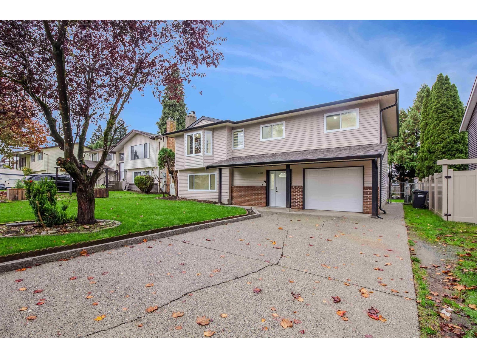 Property at 3665 PERTH STREET image 2