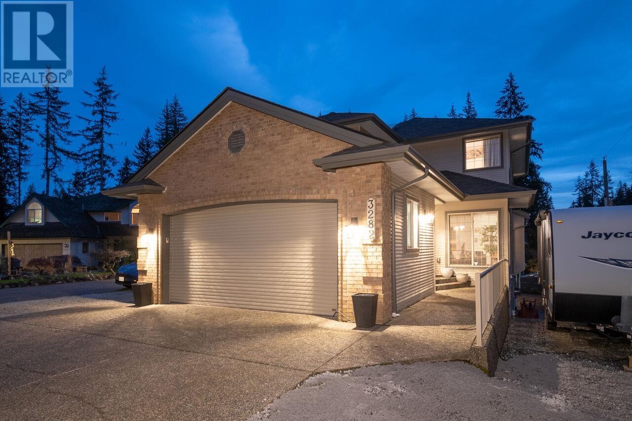 3282 Wellington Court, Coquitlam, British Columbia  V3B 7X2 - Photo 2 - R2972860