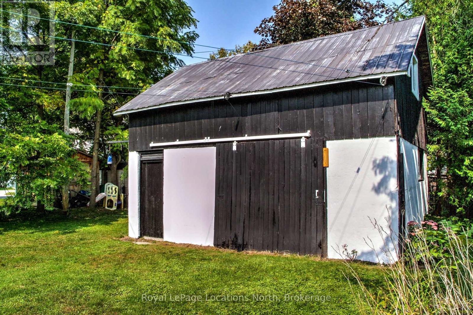 210 Cherry Street, Clearview (Stayner), Ontario  L0M 1S0 - Photo 5 - S12000537