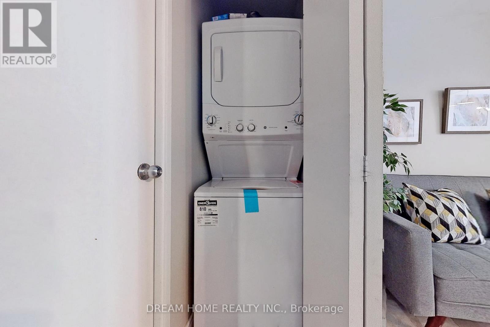 Apt B - 61 Cameron Street, Toronto, Ontario  M5T 2H1 - Photo 15 - C12000496