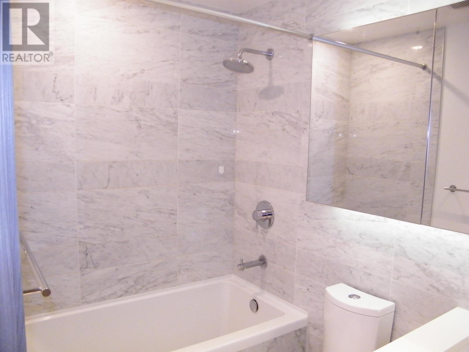 Listing Picture 14 of 24 : 3805 4720 LOUGHEED HIGHWAY, Burnaby / 本拿比 - 魯藝地產 Yvonne Lu Group - MLS Medallion Club Member