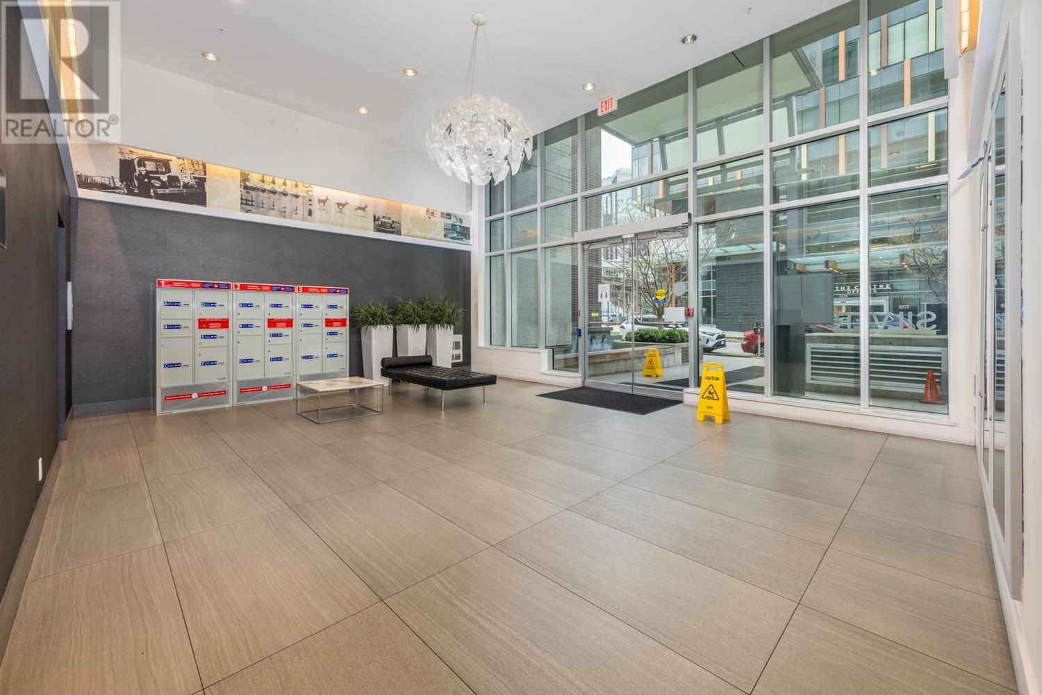 908 6333 Silver Avenue, Burnaby, British Columbia  V5H 0C3 - Photo 3 - R2971434