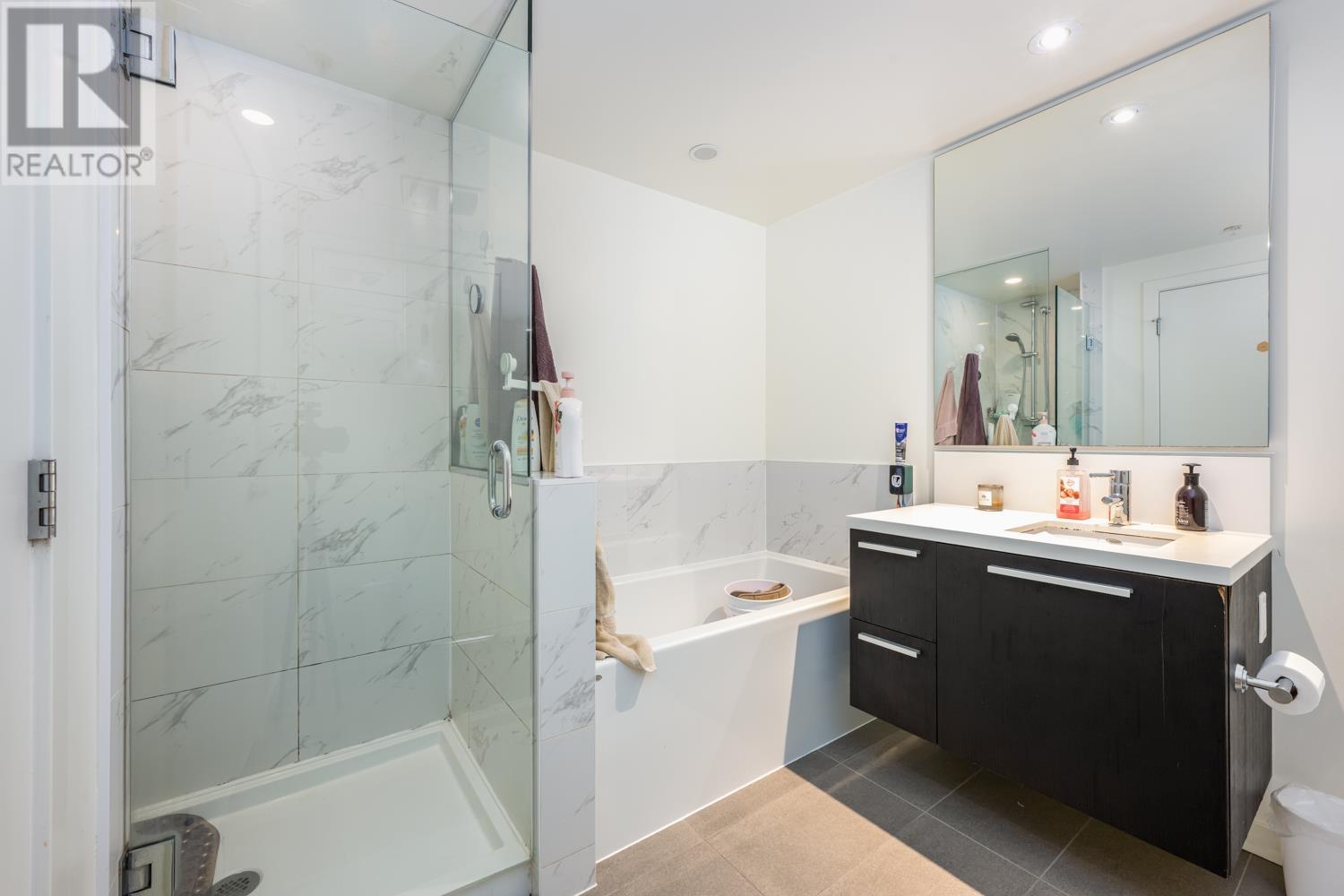 908 6333 Silver Avenue, Burnaby, British Columbia  V5H 0C3 - Photo 8 - R2971434
