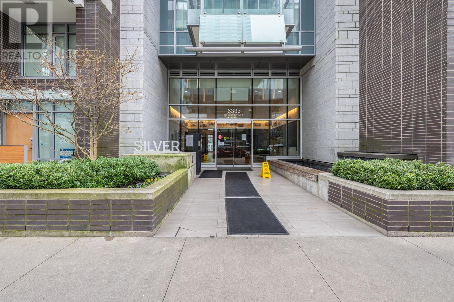 908 6333 Silver Avenue, Burnaby, British Columbia  V5H 0C3 - Photo 2 - R2971434