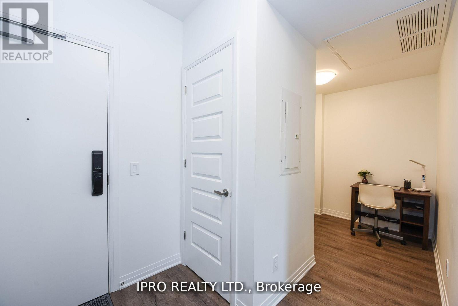 004 - 95 Dundas Street, Oakville, Ontario  L6M 5N4 - Photo 11 - W12000477
