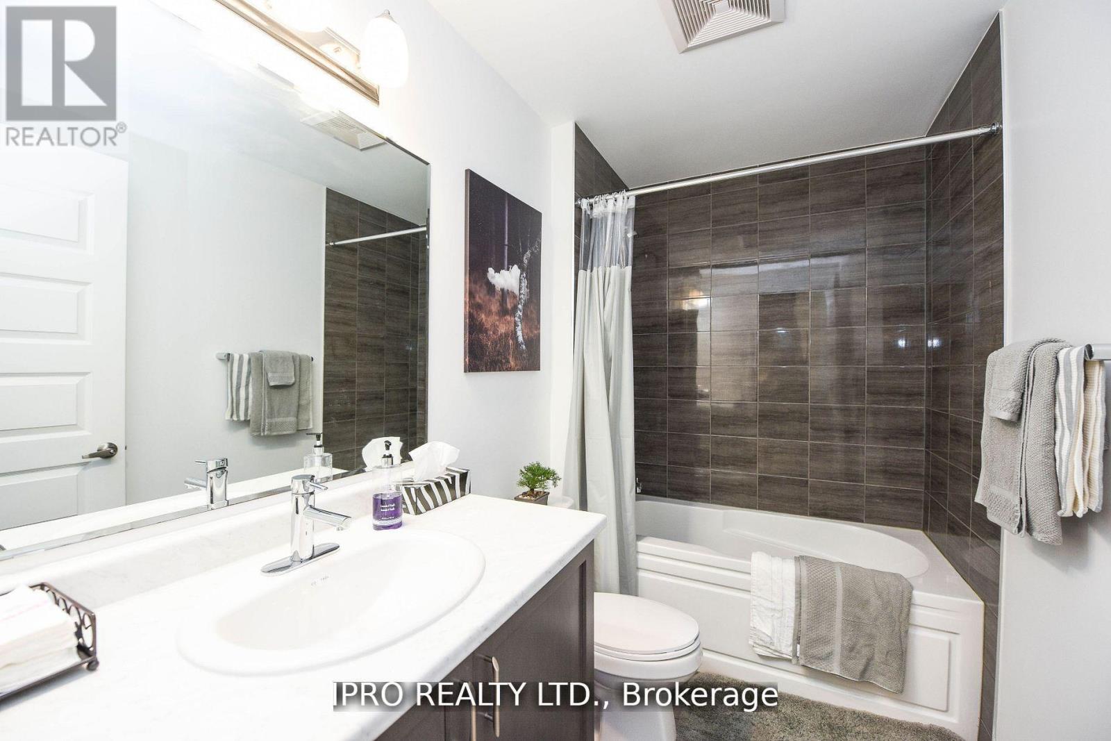 004 - 95 Dundas Street, Oakville, Ontario  L6M 5N4 - Photo 12 - W12000477