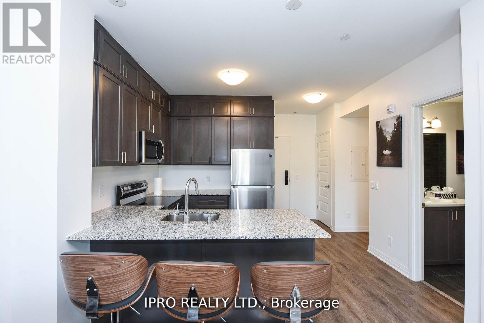 004 - 95 Dundas Street, Oakville, Ontario  L6M 5N4 - Photo 5 - W12000477