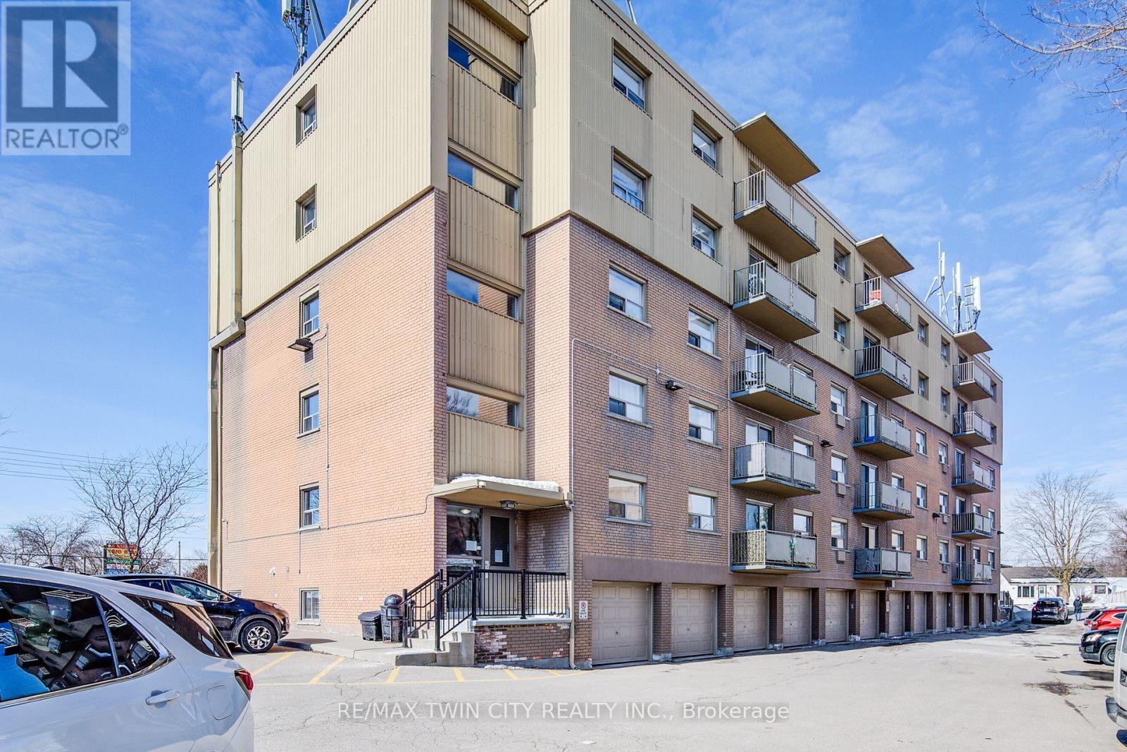 Property at 202 - 283 FAIRWAY ROAD N image 3
