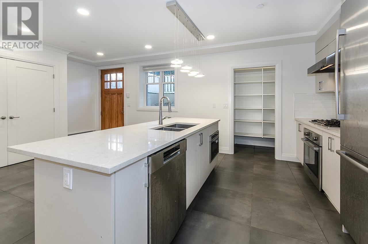 Listing Picture 16 of 26 : 1805 STEPHENS STREET, Vancouver / 溫哥華 - 魯藝地產 Yvonne Lu Group - MLS Medallion Club Member