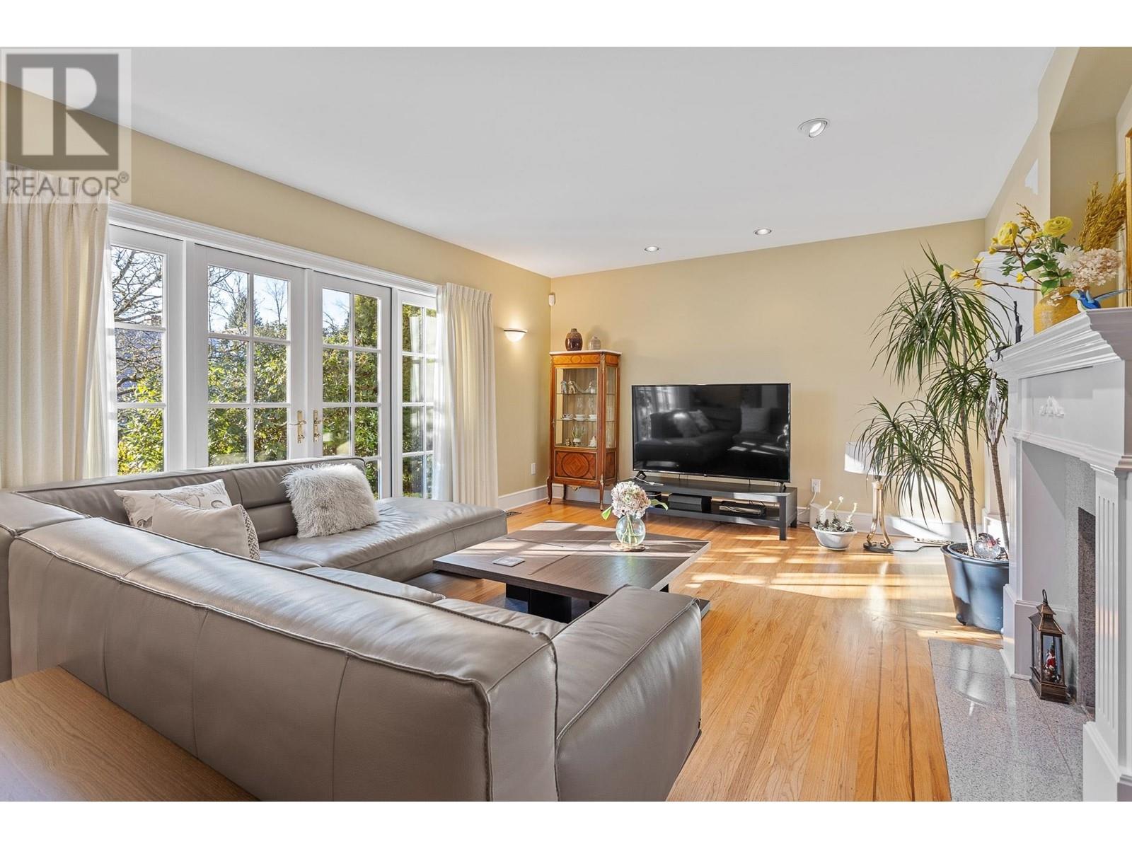 4755 W 7th Avenue, Vancouver, British Columbia  V6T 1C7 - Photo 8 - R2963078