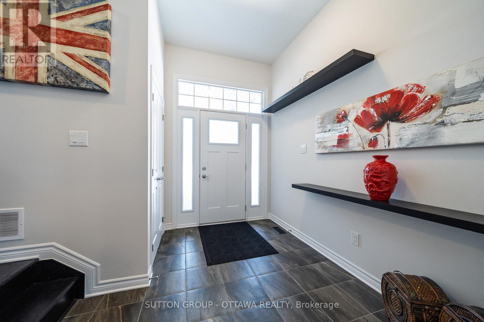 Property at 604 ENCLAVE LANE image 4