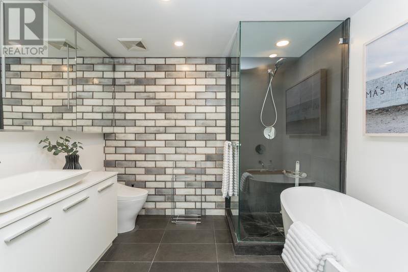 Ph901 221 Union Street, Vancouver, British Columbia  V6A 0B4 - Photo 21 - R2972336