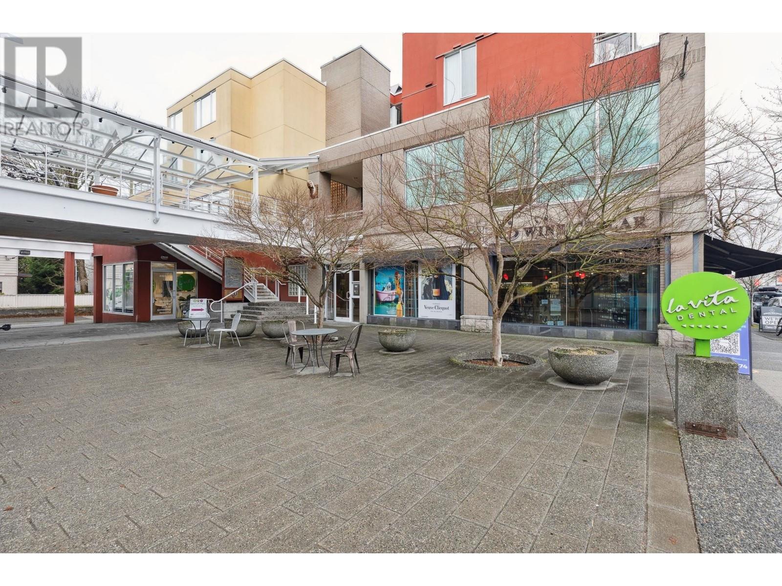 Listing Picture 19 of 22 : 319 2255 W 4TH AVENUE, Vancouver / 溫哥華 - 魯藝地產 Yvonne Lu Group - MLS Medallion Club Member