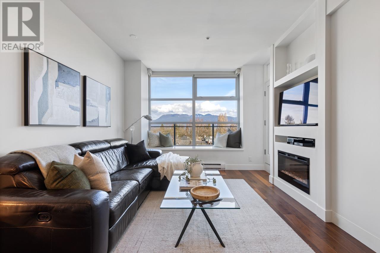 403 4375 W 10th Avenue, Vancouver, British Columbia  V6R 2H6 - Photo 1 - R2973419