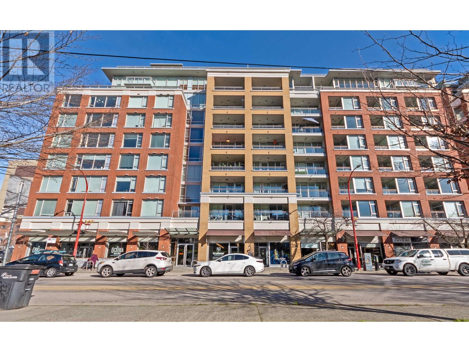 318 221 UNION STREET, vancouver, British Columbia