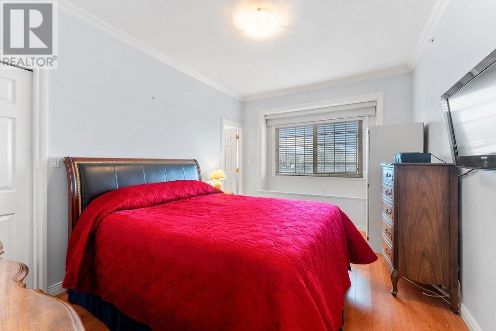 Listing Picture 13 of 32 : 1236 E 61ST AVENUE, Vancouver / 溫哥華 - 魯藝地產 Yvonne Lu Group - MLS Medallion Club Member