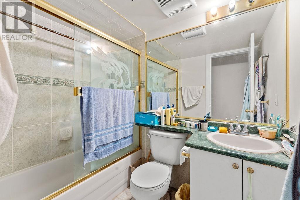 Listing Picture 26 of 32 : 1236 E 61ST AVENUE, Vancouver / 溫哥華 - 魯藝地產 Yvonne Lu Group - MLS Medallion Club Member