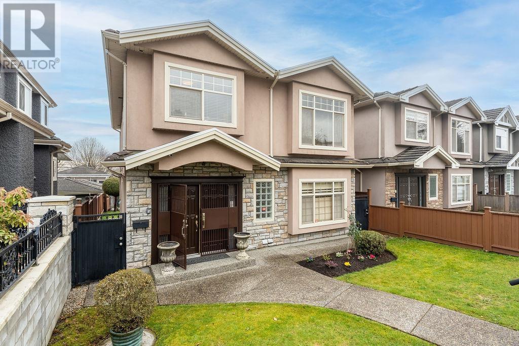 Listing Picture 4 of 32 : 1236 E 61ST AVENUE, Vancouver / 溫哥華 - 魯藝地產 Yvonne Lu Group - MLS Medallion Club Member