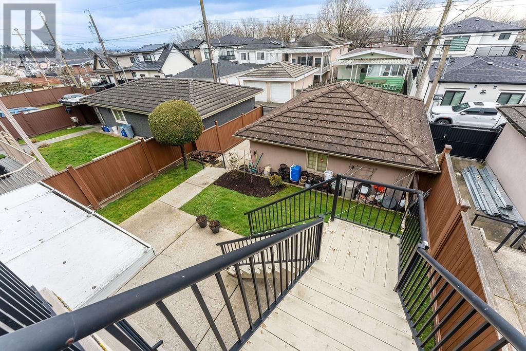 Listing Picture 9 of 32 : 1236 E 61ST AVENUE, Vancouver / 溫哥華 - 魯藝地產 Yvonne Lu Group - MLS Medallion Club Member