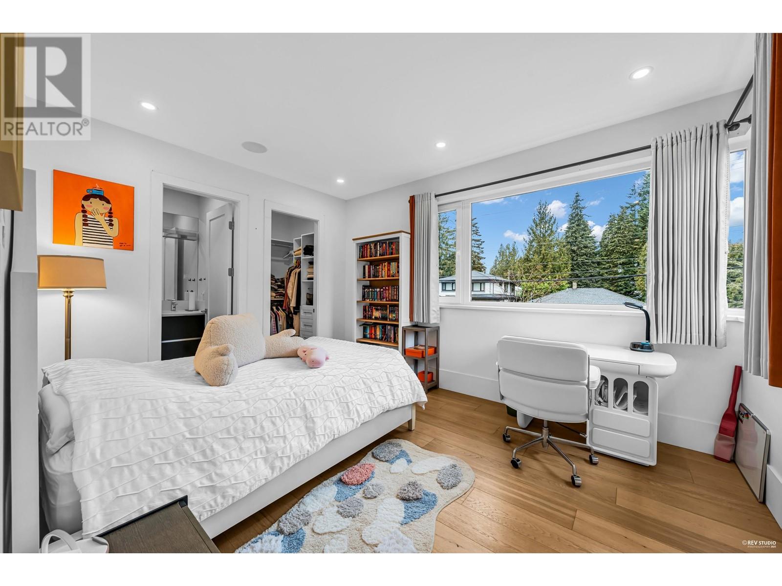 1075 Belvedere Drive, North Vancouver, British Columbia  V7R 2C6 - Photo 20 - R2973451