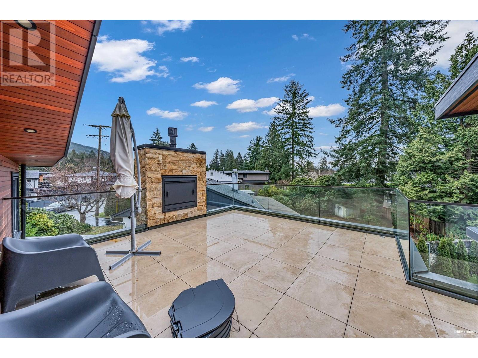 1075 Belvedere Drive, North Vancouver, British Columbia  V7R 2C6 - Photo 25 - R2973451