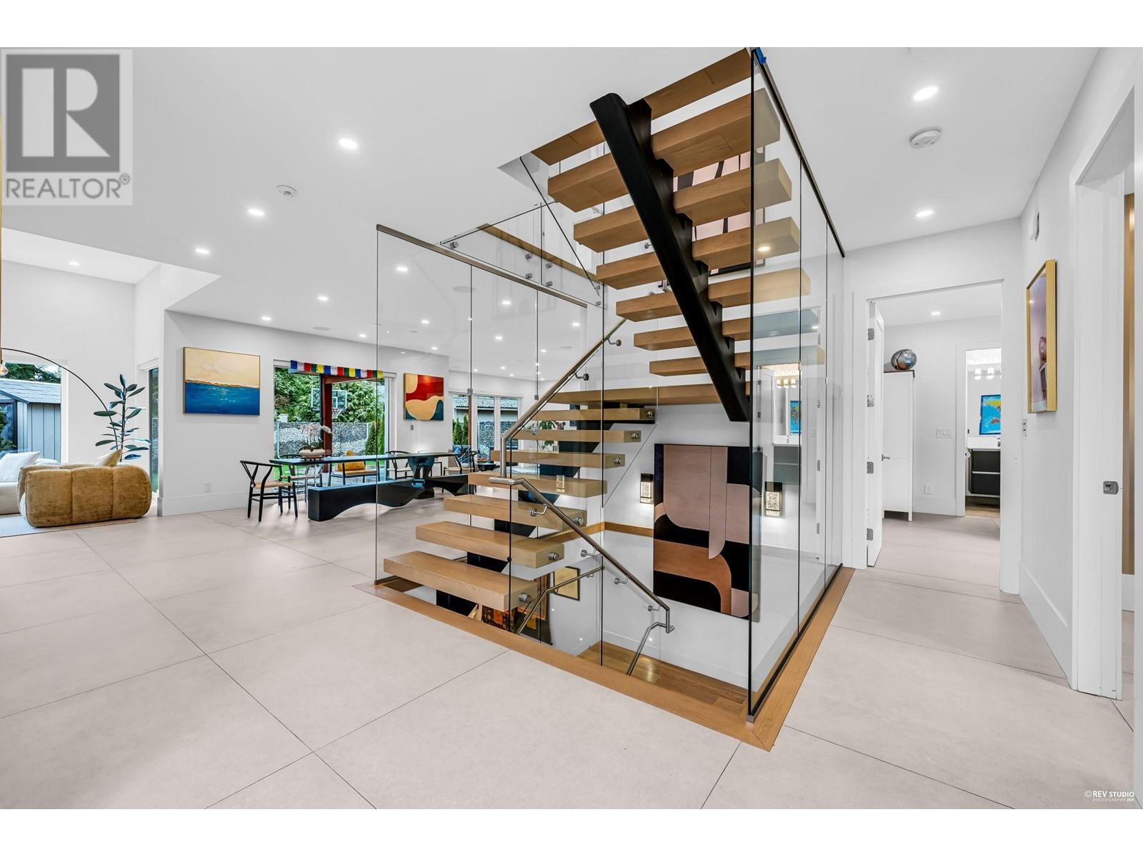 Property at 1075 BELVEDERE DRIVE image 4