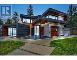 1075 BELVEDERE DRIVE, North Vancouver, British Columbia