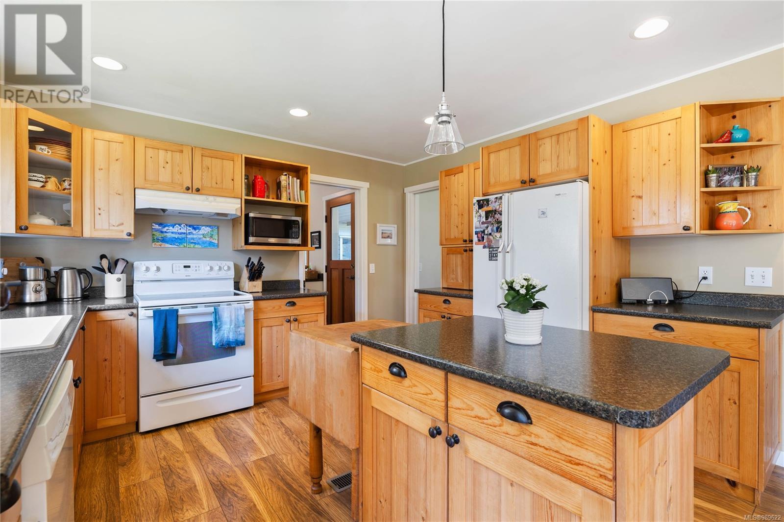 877 Sunset Dr, Salt Spring, British Columbia  V8K 1E7 - Photo 13 - 989622