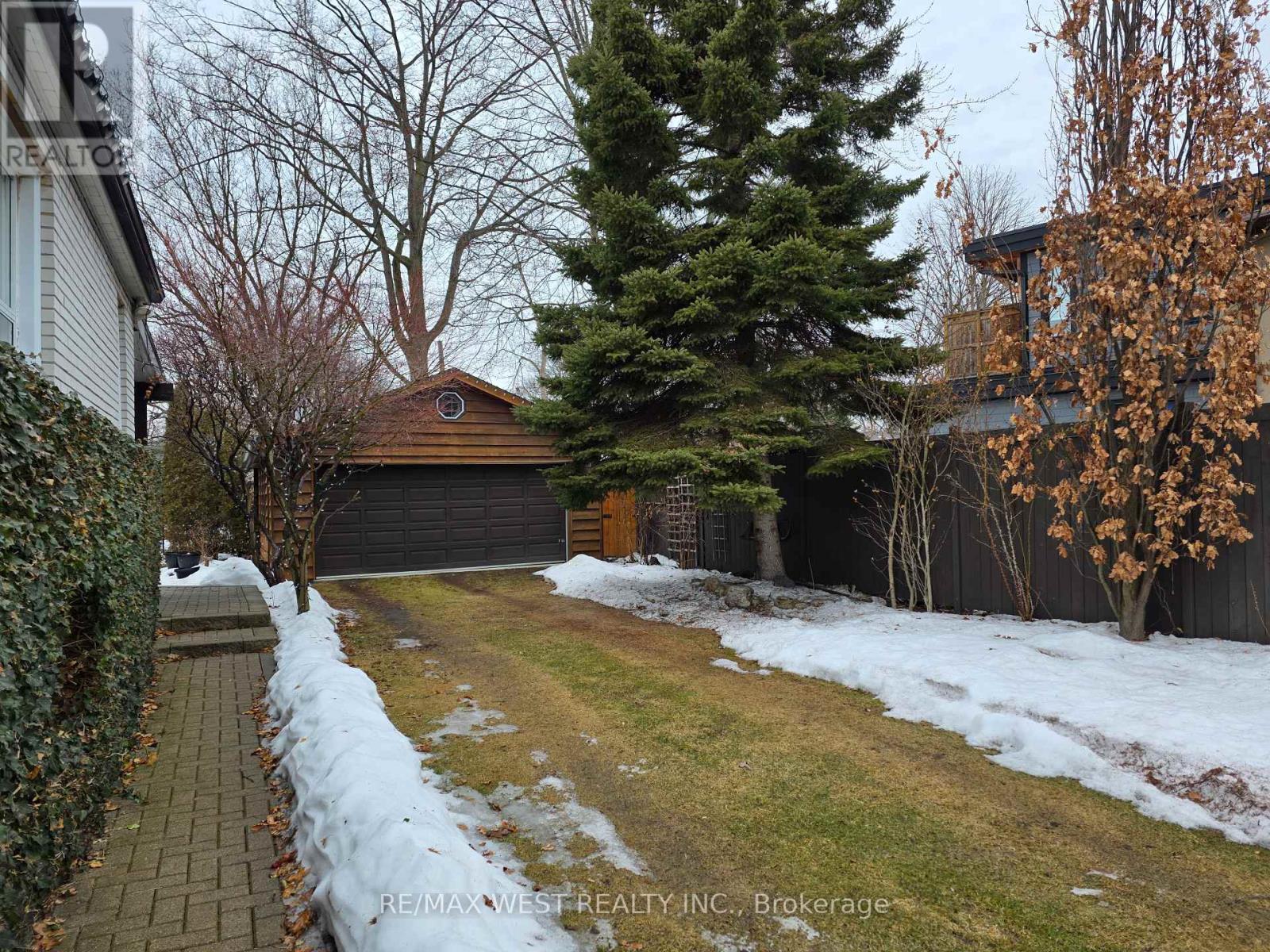 Property at 239 ANGELENE STREET image 3